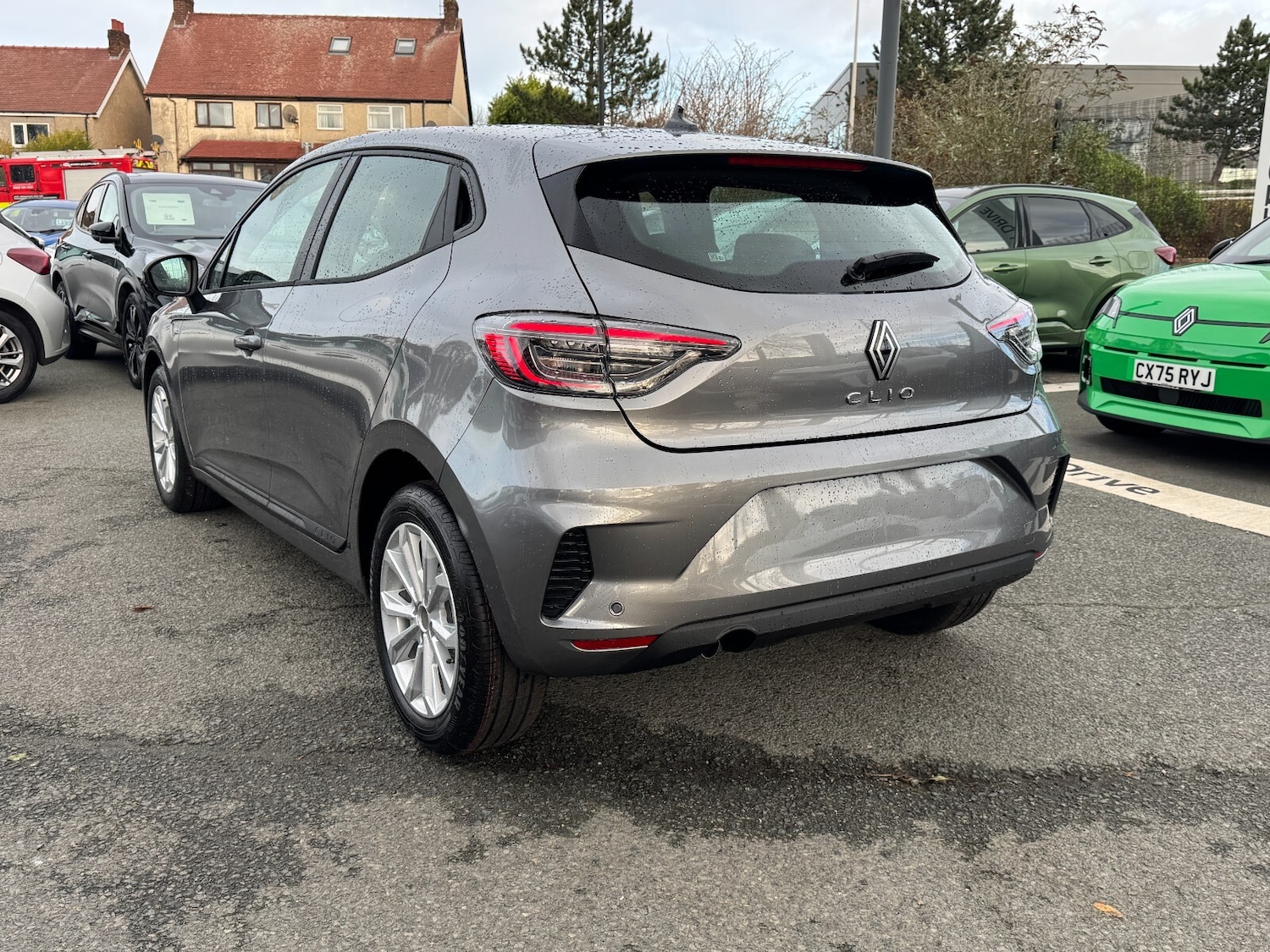 Used Renault Clio 2025 for sale - 76773172: Photo 5