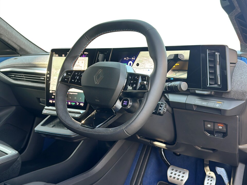 Used Renault Scenic E-Tech 2025 for sale - 77755575: Photo 17