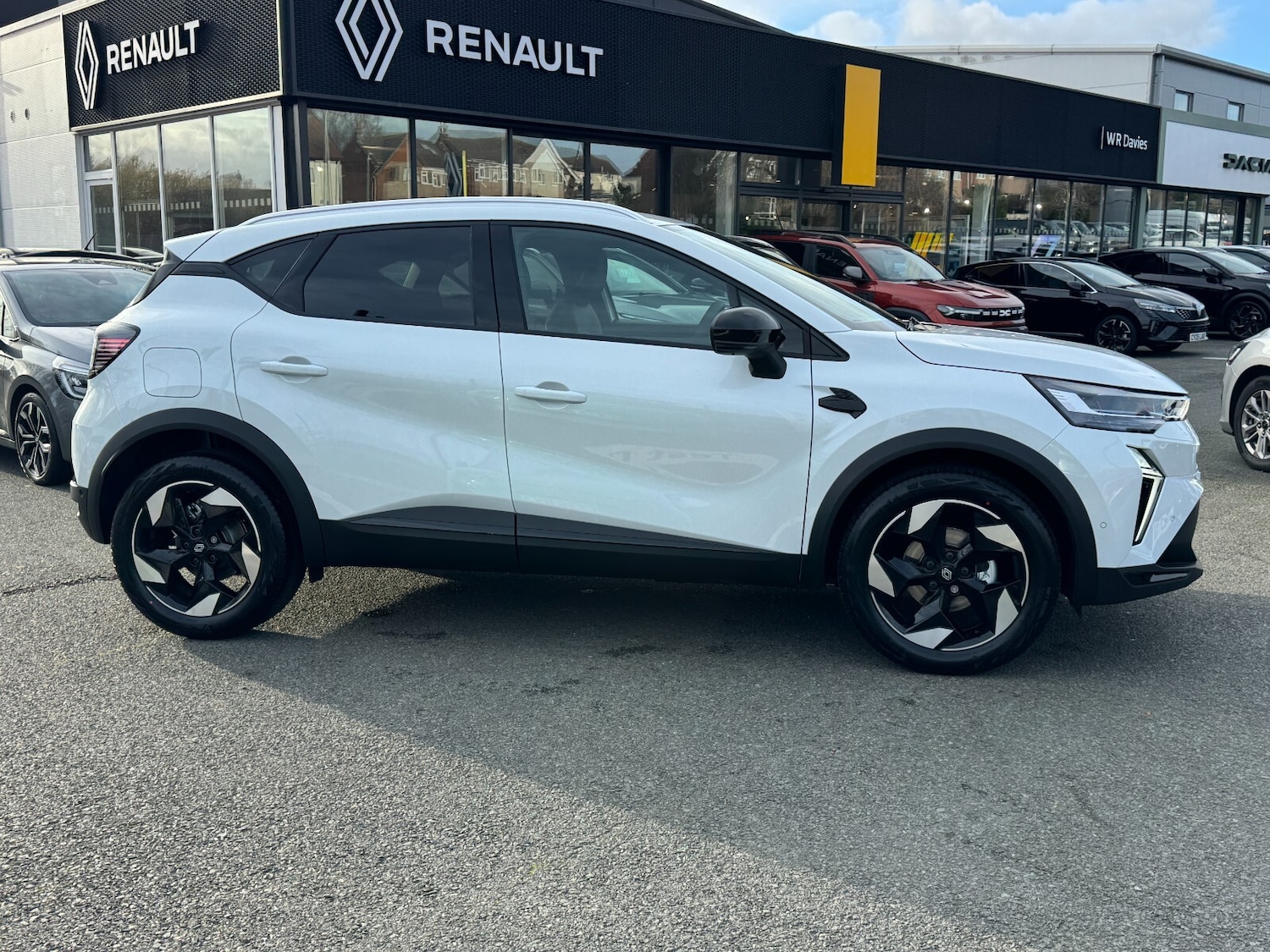 Used Renault Captur 2025 for sale - 76826811: Photo 8