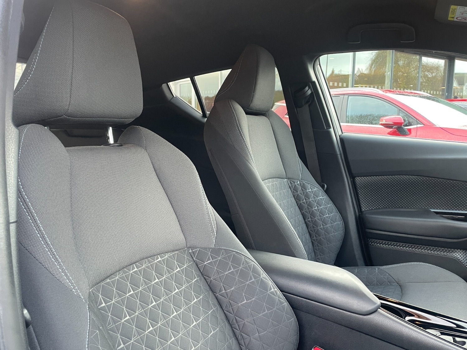 Used Toyota C-HR 2021 for sale - 76580076: Photo 30