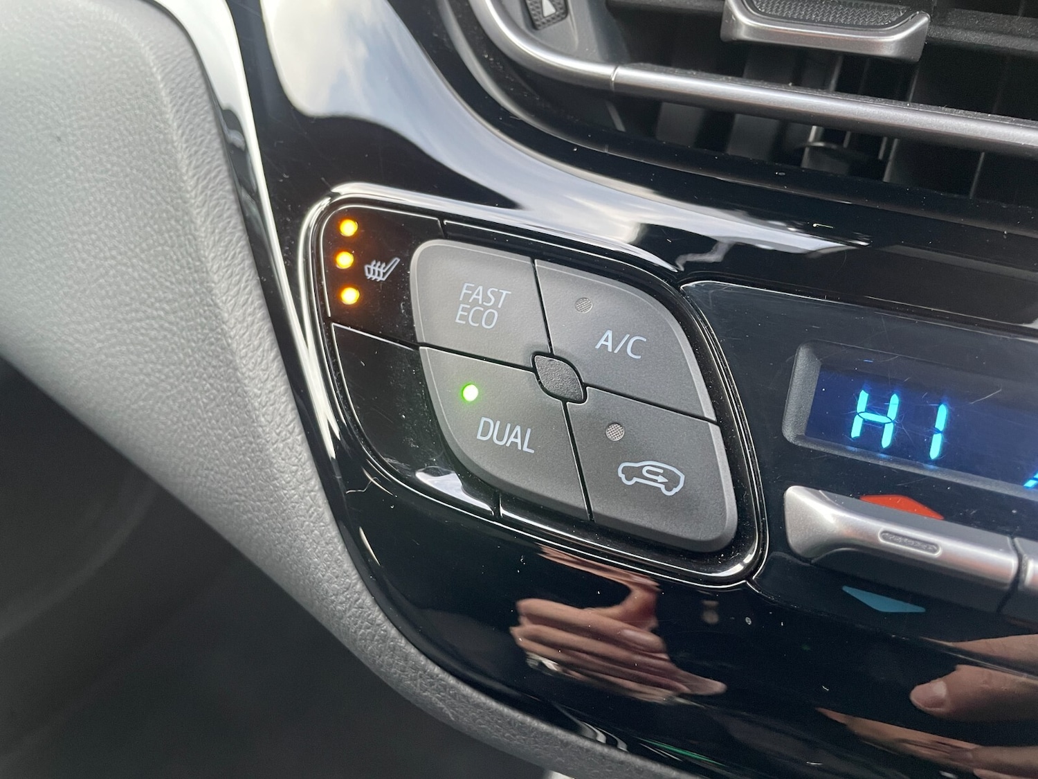 Used Toyota C-HR 2021 for sale - 76580076: Photo 42