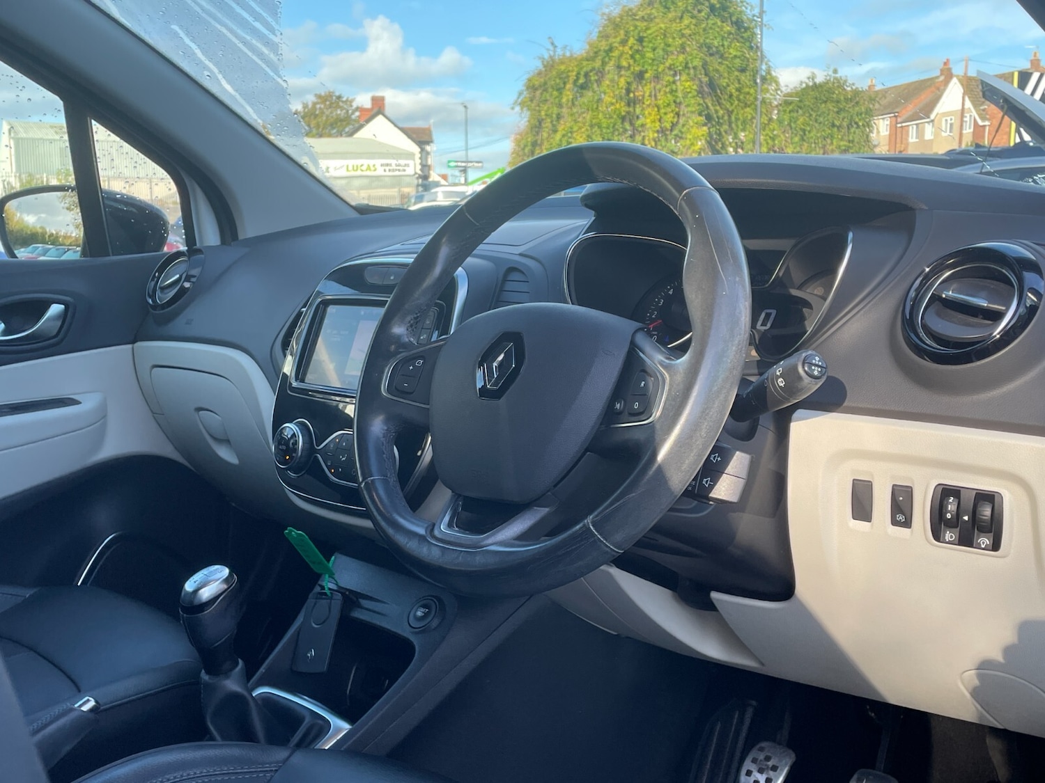 Used Renault Captur 2019 for sale - 76276322: Photo 23