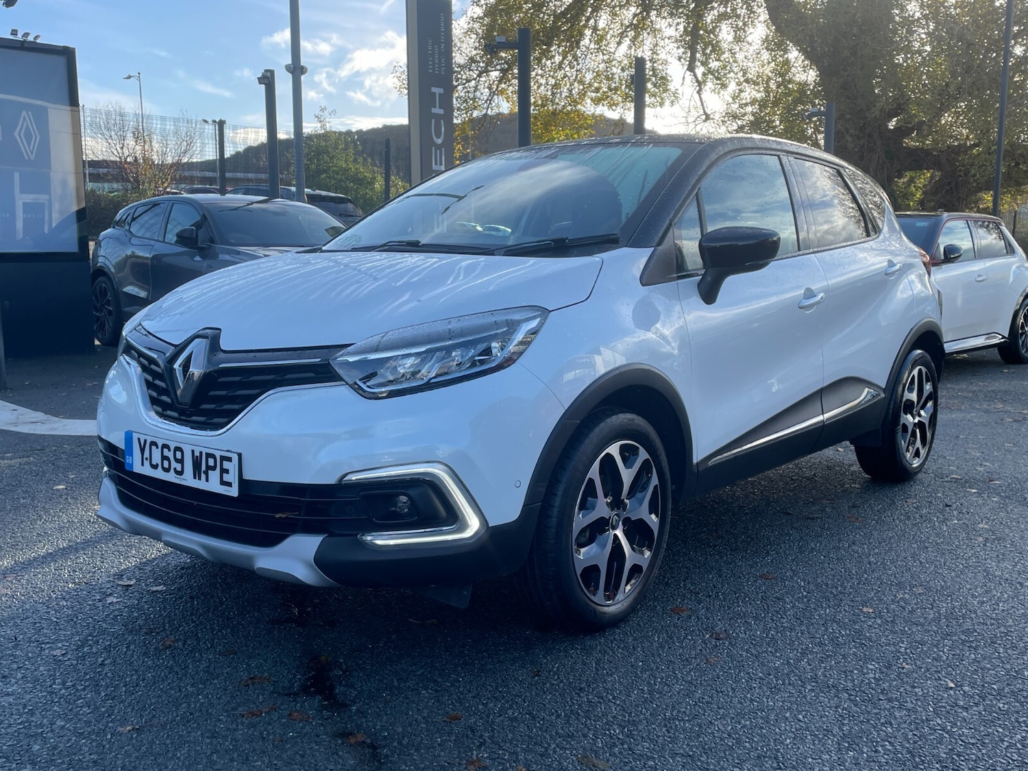Used Renault Captur 2019 for sale - 76276322: Photo 3