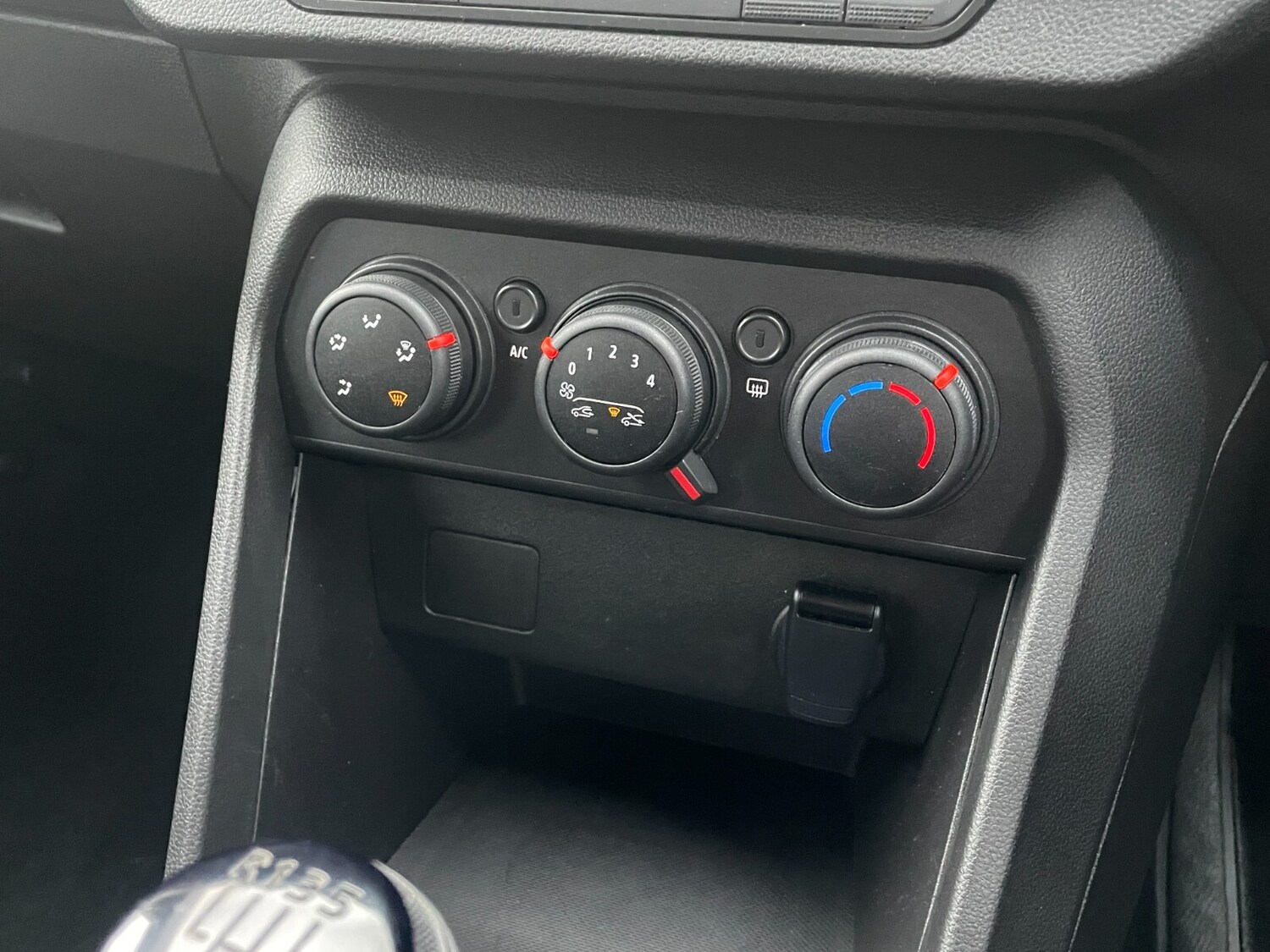 Used Dacia Sandero Stepway 2023 for sale - 76420334: Photo 30