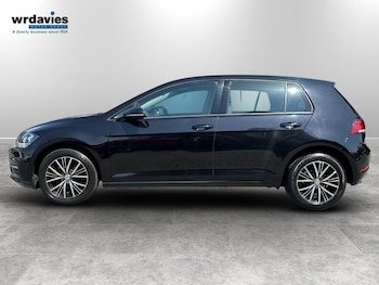 Used Volkswagen Golf 2017 for sale - 78530450: Photo