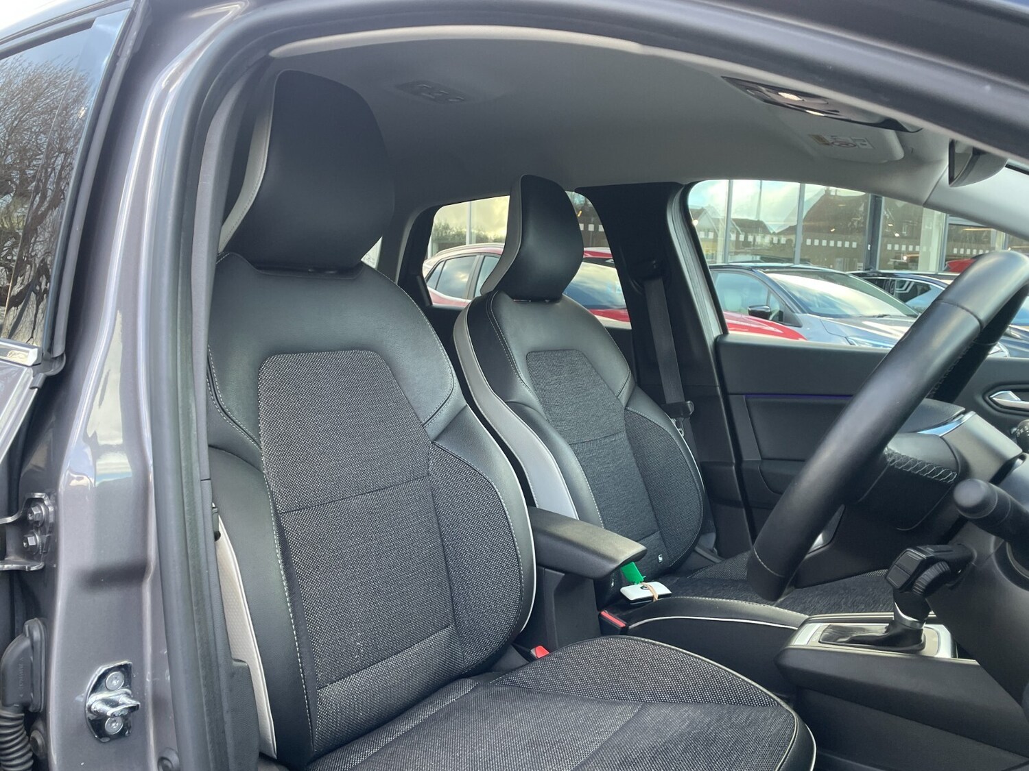 Used Renault Captur 2023 for sale - 76580175: Photo 21