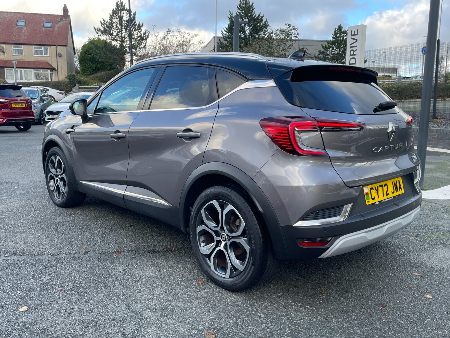 Used Renault Captur 2023 for sale - 76580175: Photo 4