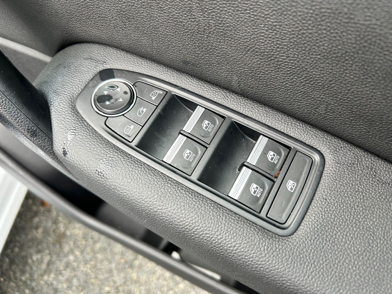 Used Renault Captur 2023 for sale - 76344058: Photo 13