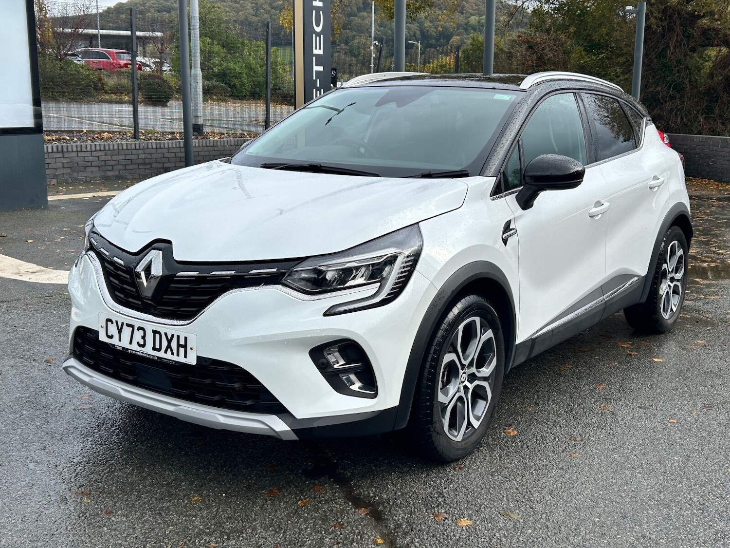 Used Renault Captur 2023 for sale - 76344058: Photo 3