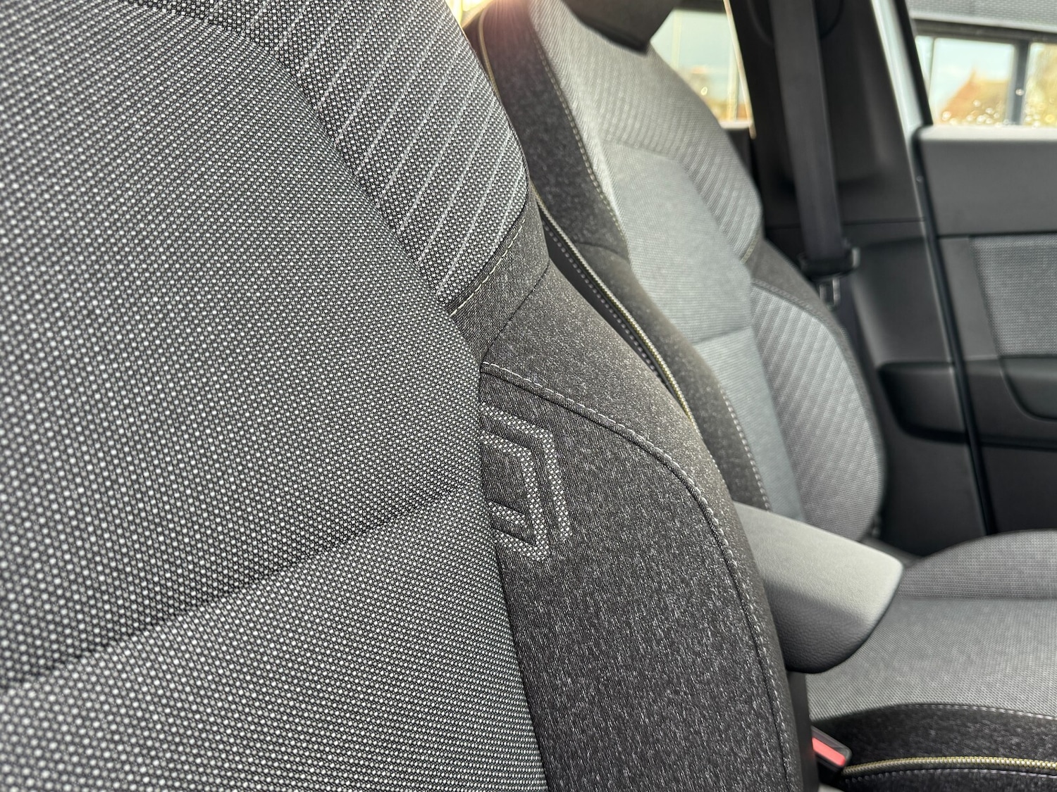 Used Renault Captur 2025 for sale - 76826815: Photo 28