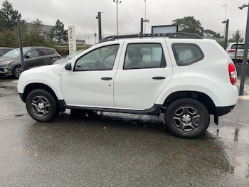 Used Dacia Duster 2017 for sale - 76941096: Photo
