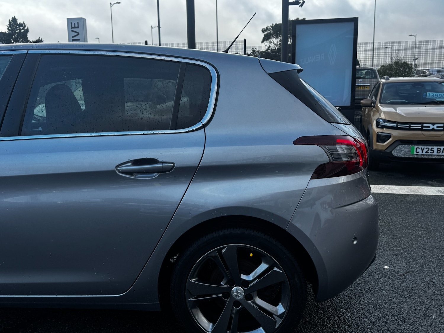 Used Peugeot 308 2019 for sale - 77256423: Photo 14