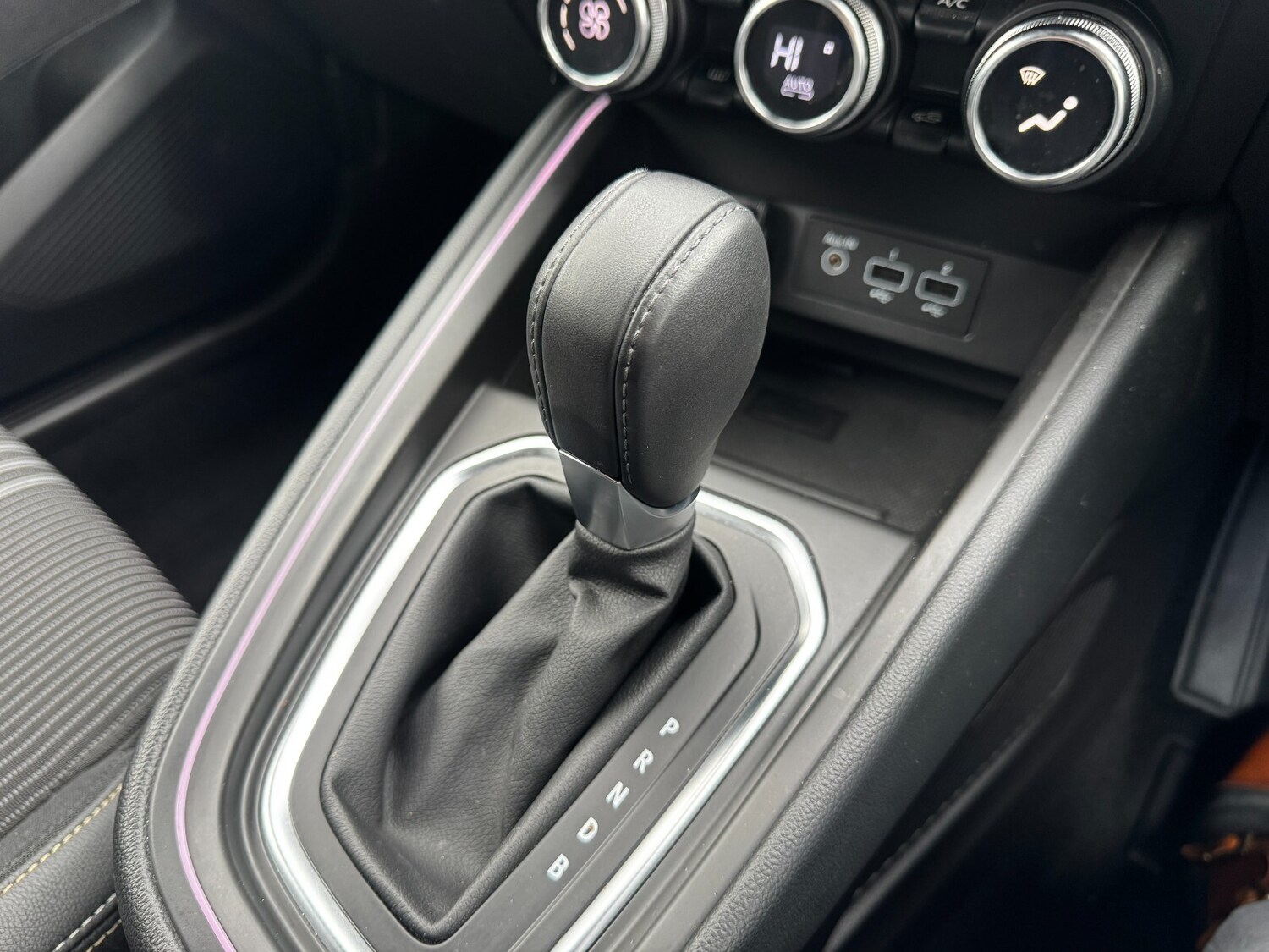 Used Renault Clio 2023 for sale - 77256445: Photo 33