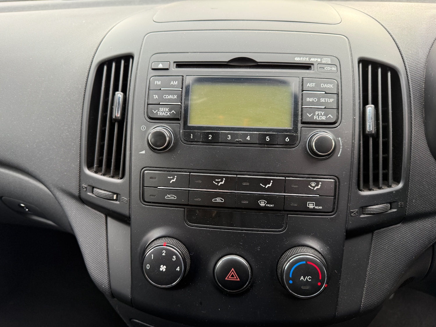 Used Hyundai i30 2012 for sale - 77581742: Photo 12