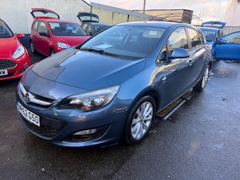 2013 (62) - 1.4i 16V Active 5dr