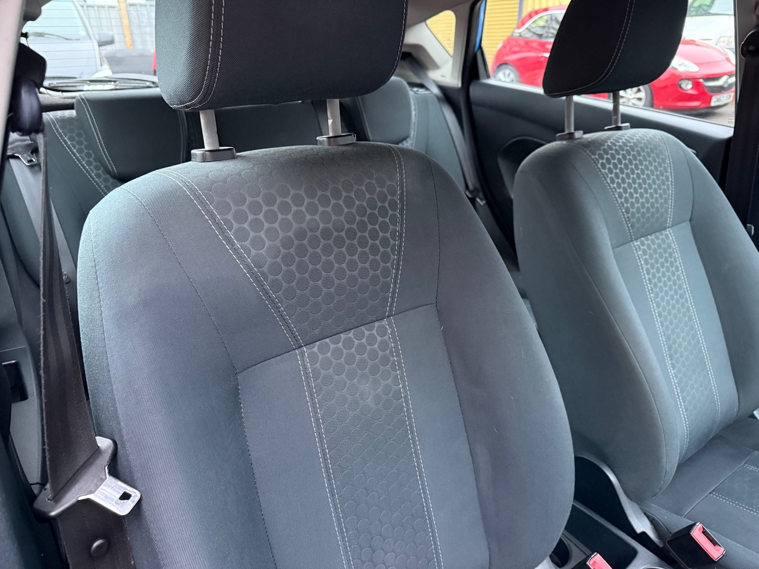 Used Ford Fiesta 2011 for sale - 76724126: Photo 9