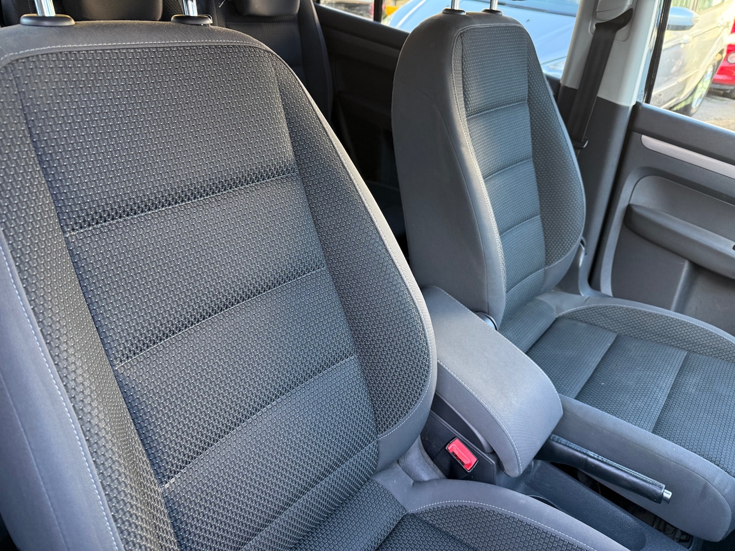 Used Volkswagen Touran 2012 for sale - 77704208: Photo 12