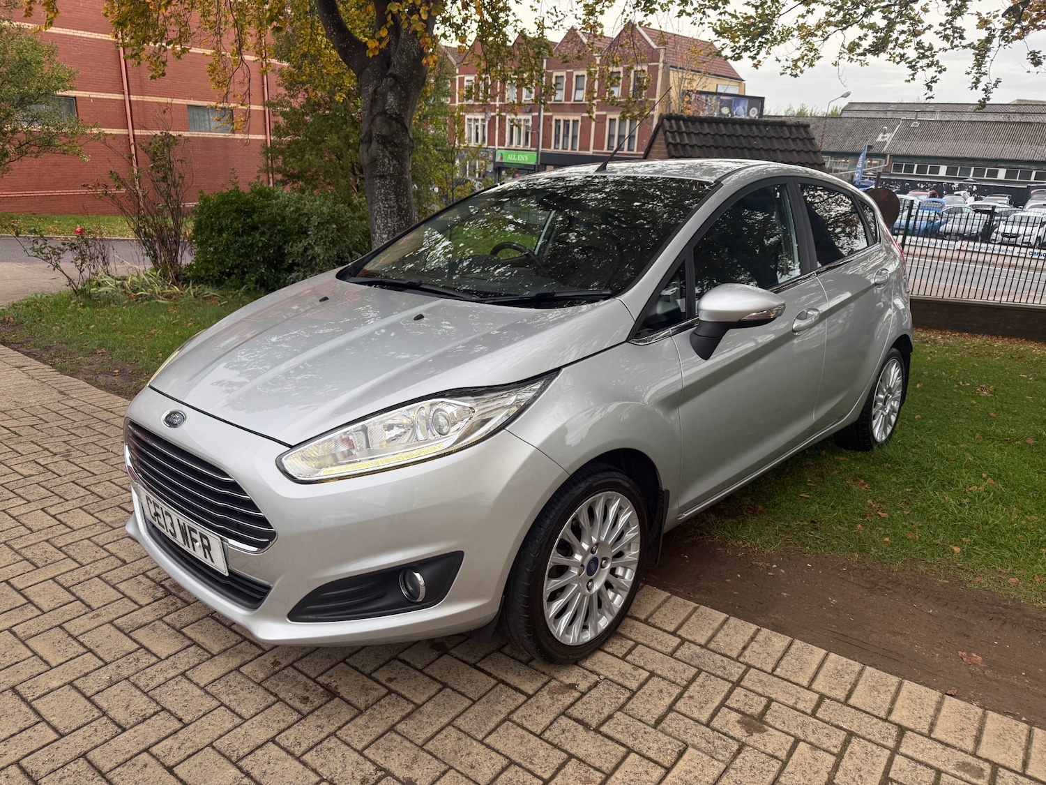 Used Ford Fiesta 2013 for sale - 76418086: Photo 3