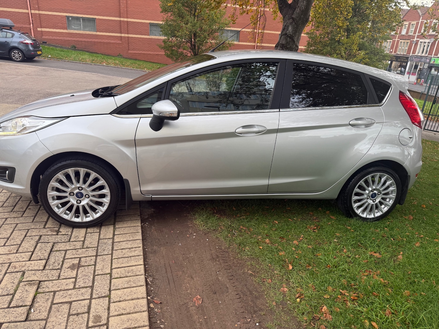 Used Ford Fiesta 2013 for sale - 76418086: Photo 4
