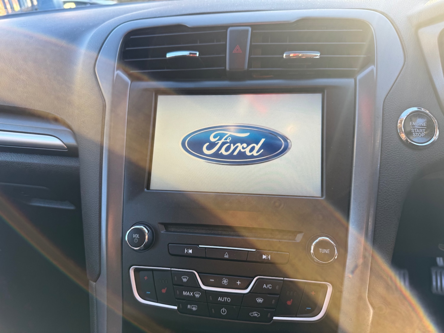 Used Ford Mondeo 2016 for sale - 76666286: Photo 12