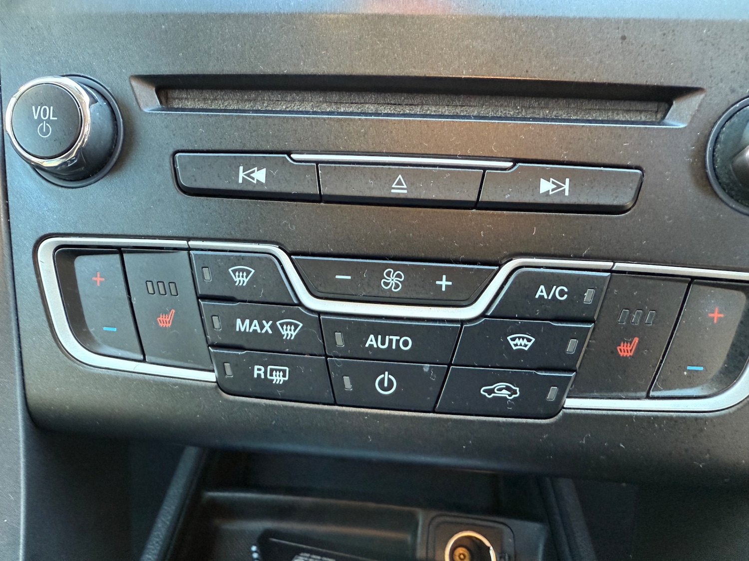 Used Ford Mondeo 2016 for sale - 76666286: Photo 13