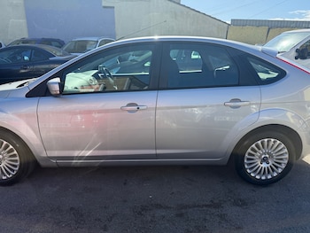 Used Ford Focus 2010 for sale - 78841155: Photo