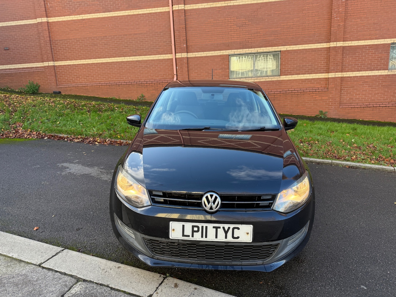 Used Volkswagen Polo 2011 for sale - 76751976: Photo 2