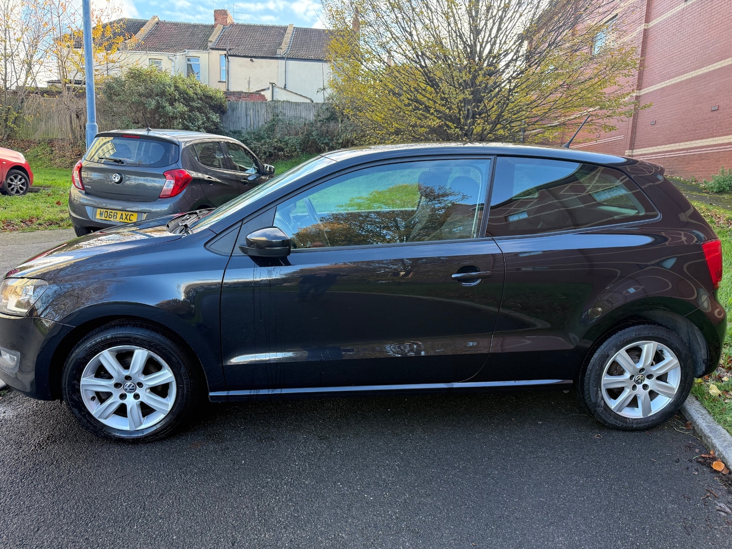 Used Volkswagen Polo 2011 for sale - 76751976: Photo 3