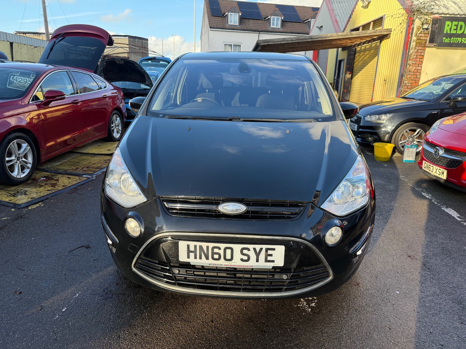 Used Ford S-Max 2010 for sale - 77014707: Photo 2