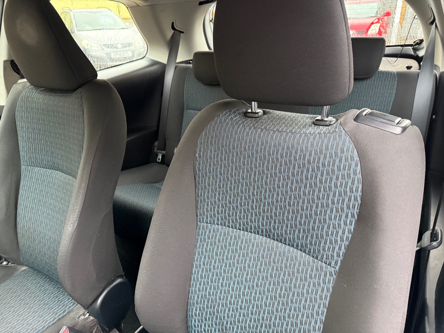 Used Toyota Yaris 2012 for sale - 76665943: Photo 10