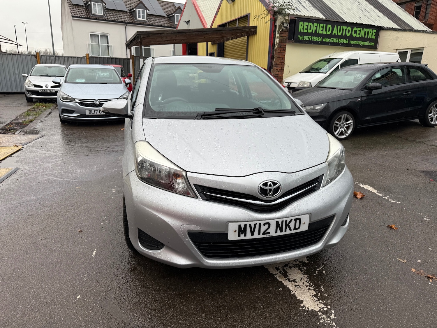 Used Toyota Yaris 2012 for sale - 76665943: Photo 2