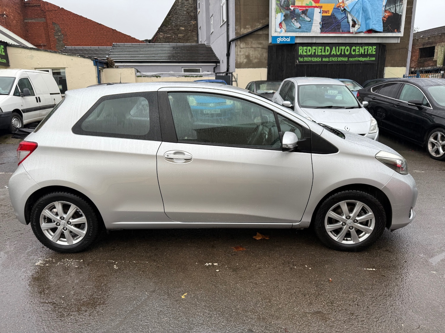 Used Toyota Yaris 2012 for sale - 76665943: Photo 4