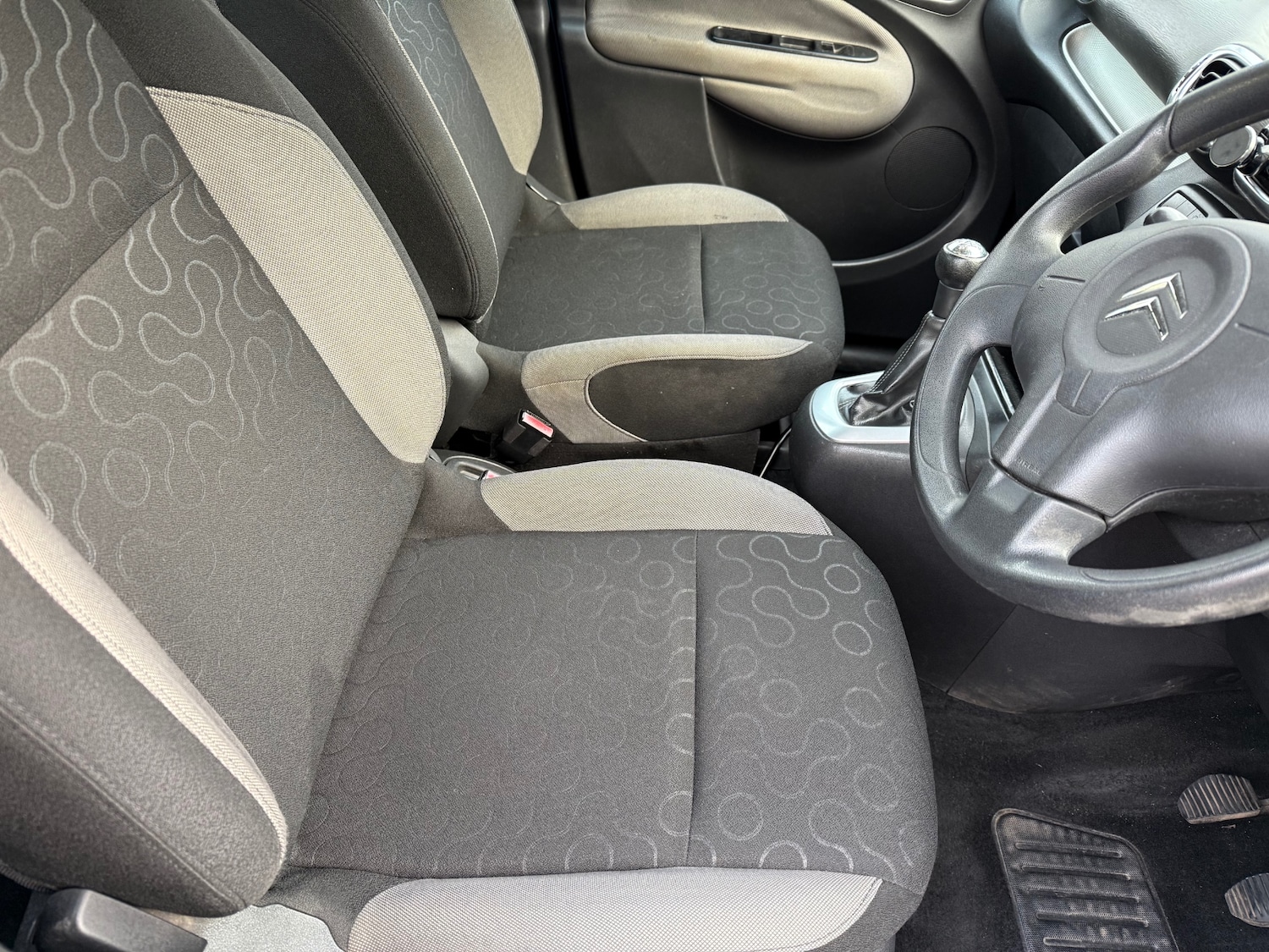 Used Citroen C3 Picasso 2010 for sale - 76712254: Photo 11