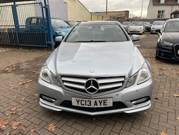 Used Mercedes-Benz E Class 2013 for sale - 76933429: Photo