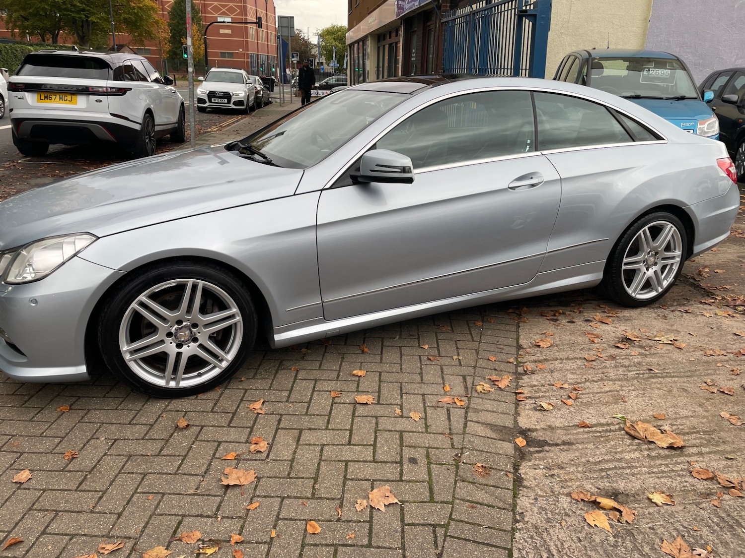 Used Mercedes-Benz E Class 2013 for sale - 76933429: Photo 4