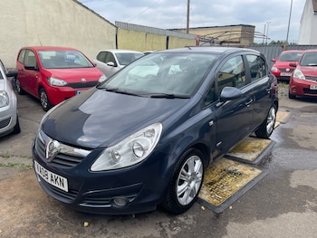 Vauxhall - Corsa