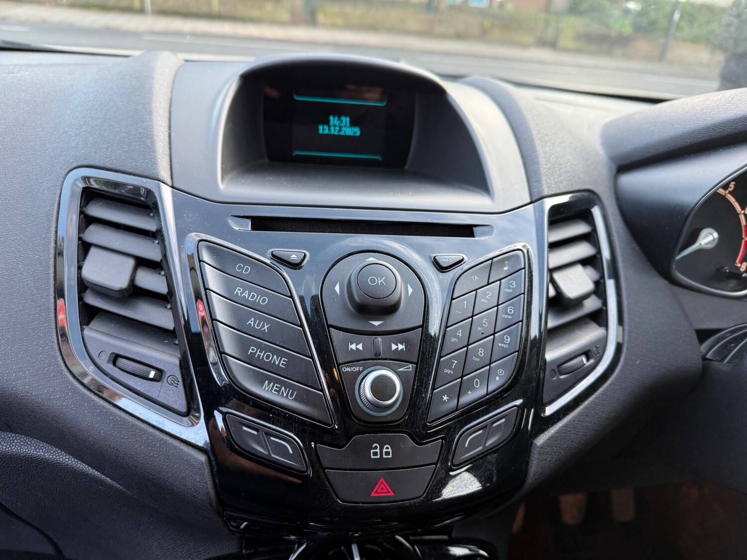 Used Ford Fiesta 2014 for sale - 76933400: Photo 12