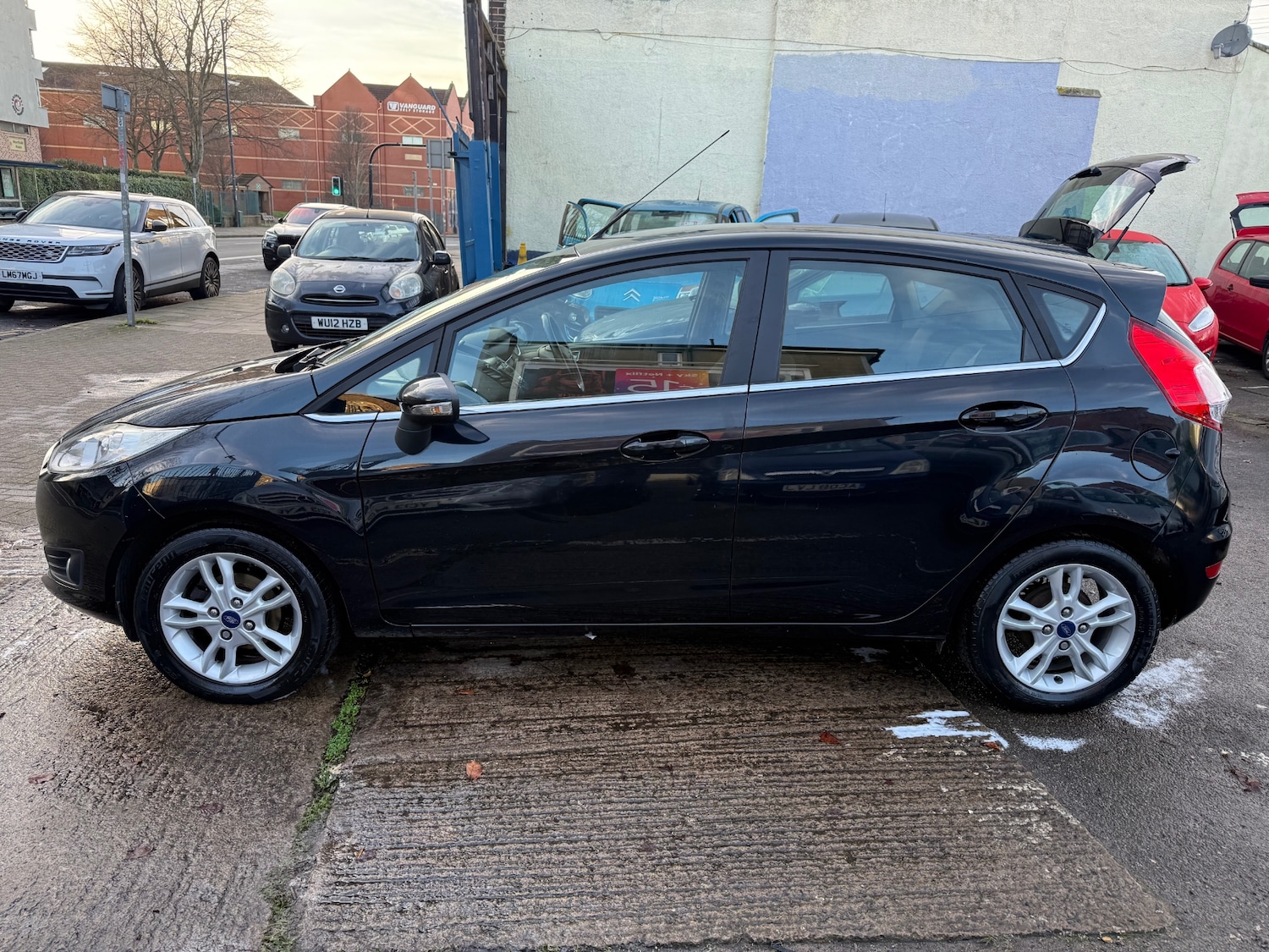 Used Ford Fiesta 2014 for sale - 76933400: Photo 4