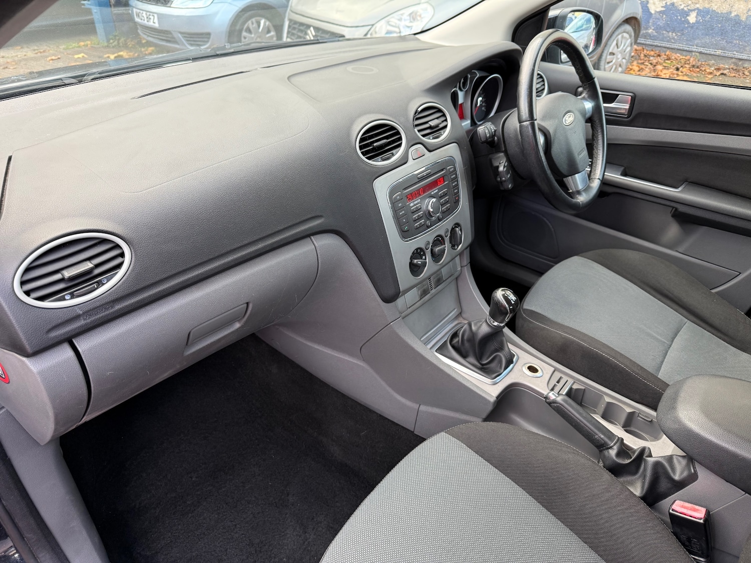 Used Ford Focus 2010 for sale - 76436863: Photo 11