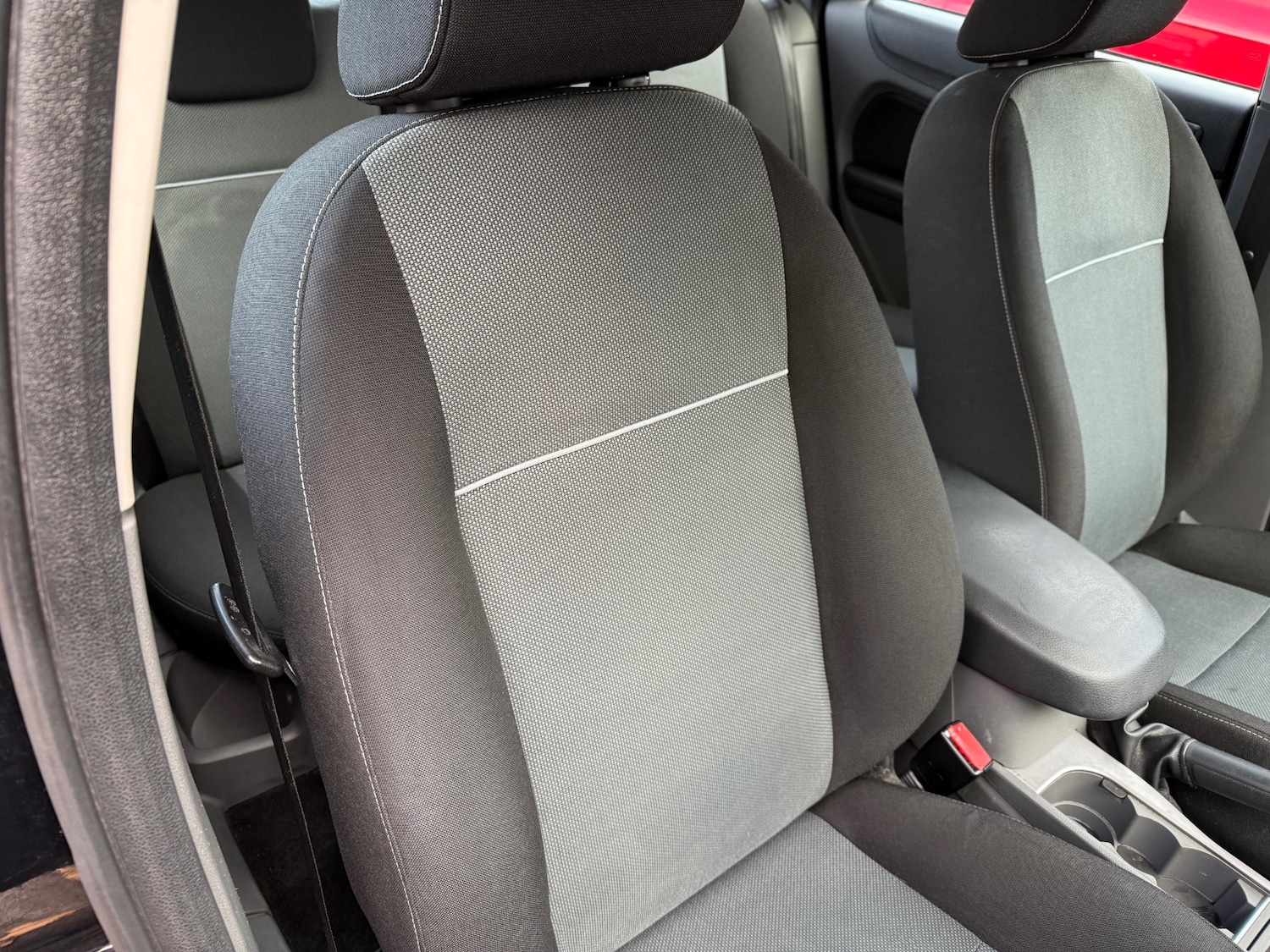 Used Ford Focus 2010 for sale - 76436863: Photo 12