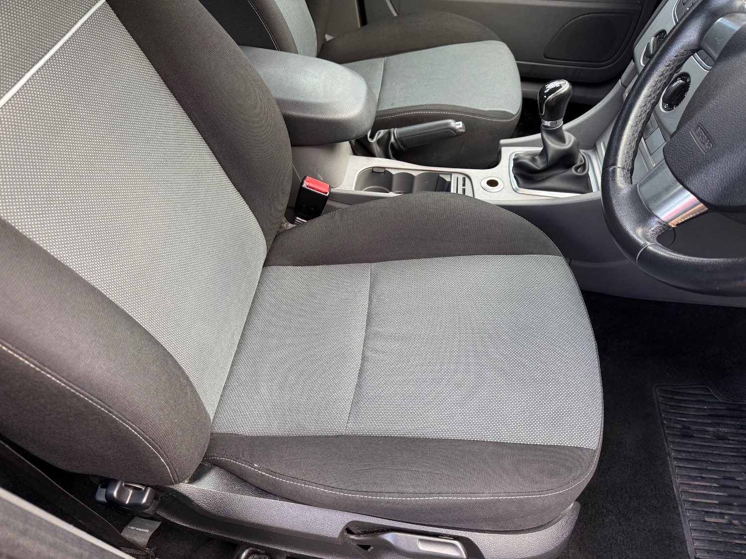 Used Ford Focus 2010 for sale - 76436863: Photo 13