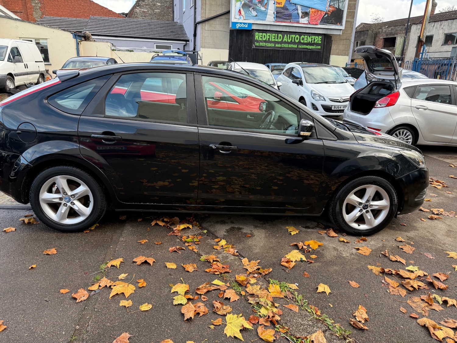 Used Ford Focus 2010 for sale - 76436863: Photo 3