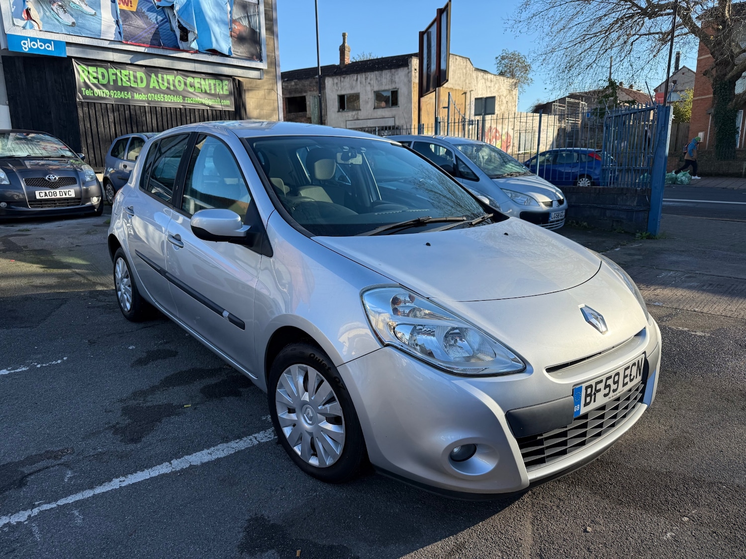 Used Renault Clio 2009 for sale - 76655644: Photo 1