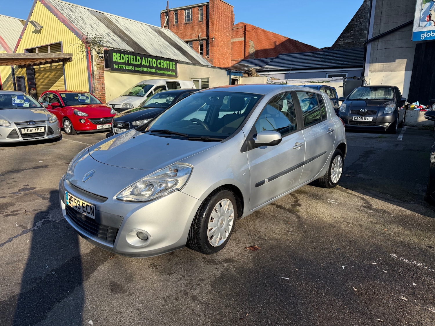 Used Renault Clio 2009 for sale - 76655644: Photo 3