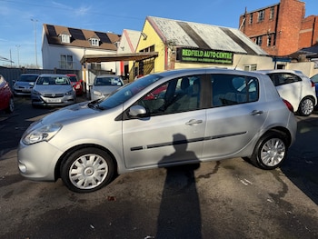 Used Renault Clio 2009 for sale - 76655644: Photo