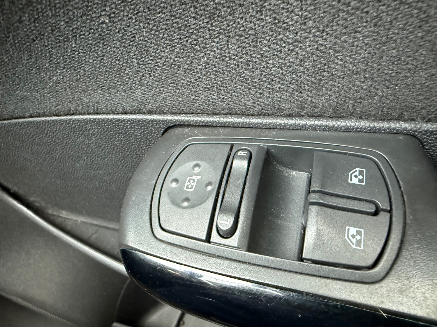 Used Vauxhall Corsa 2010 for sale - 76482702: Photo 17