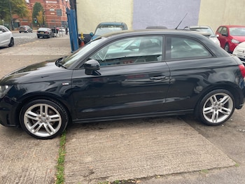 Used Audi A1 2011 for sale - 77162442: Photo