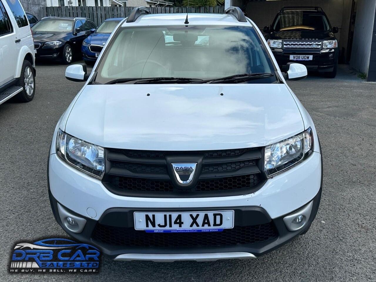 Used Dacia Sandero Stepway 2014 for sale - 76060308: Photo 2