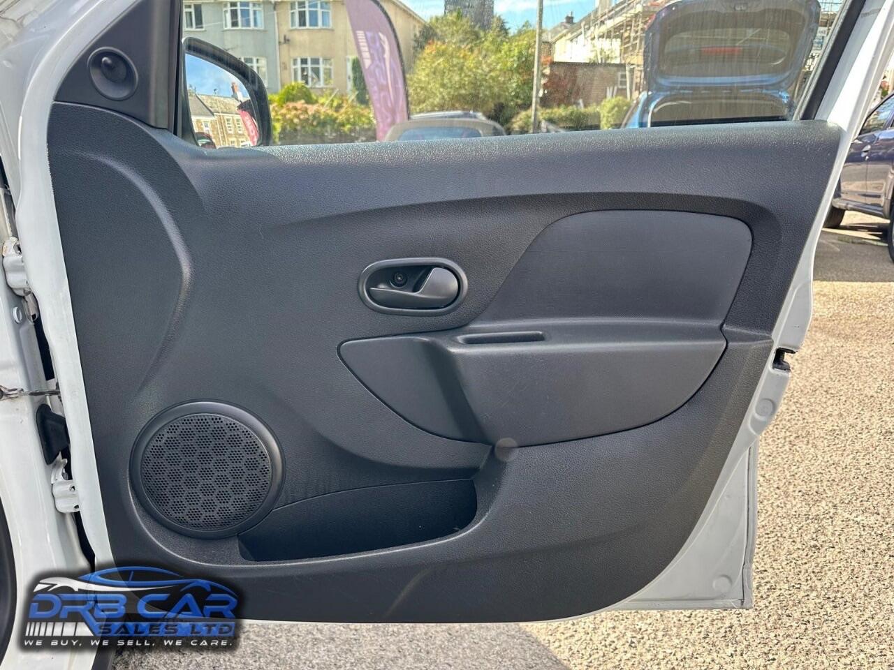 Used Dacia Sandero Stepway 2014 for sale - 76060308: Photo 20