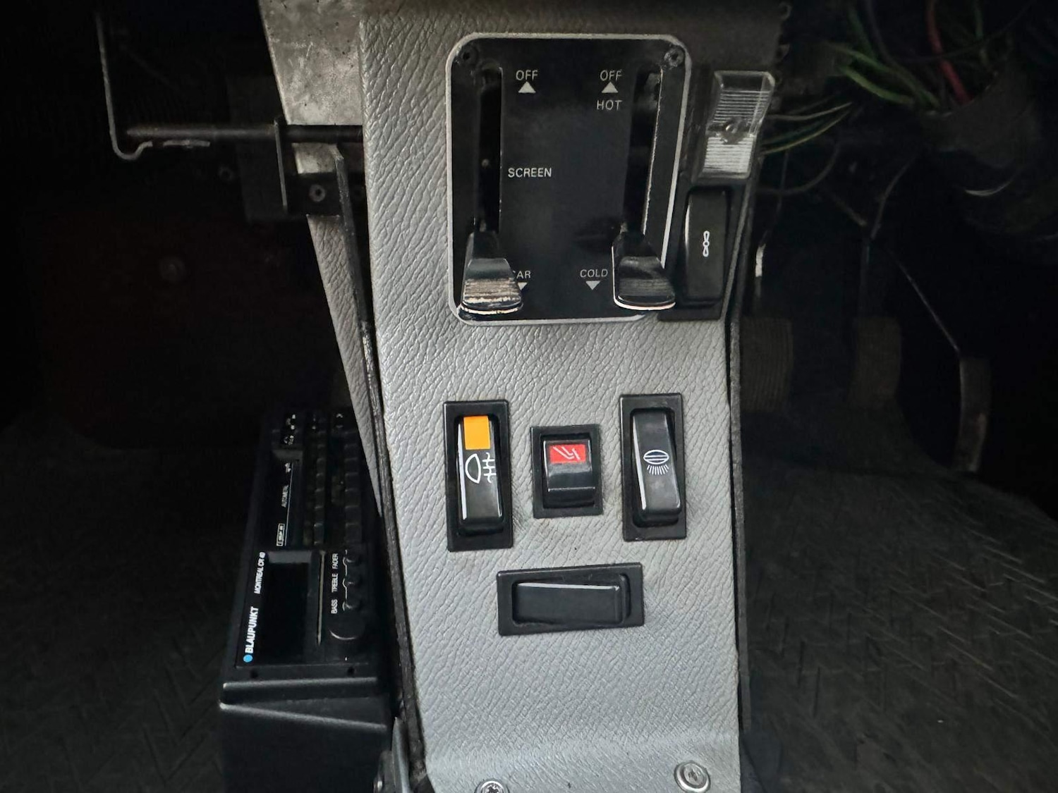 Vehicle 28